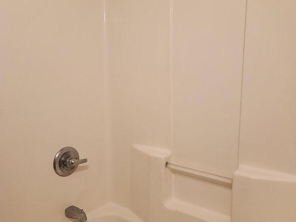 3rd image of 909 N Bangor Ave APT A