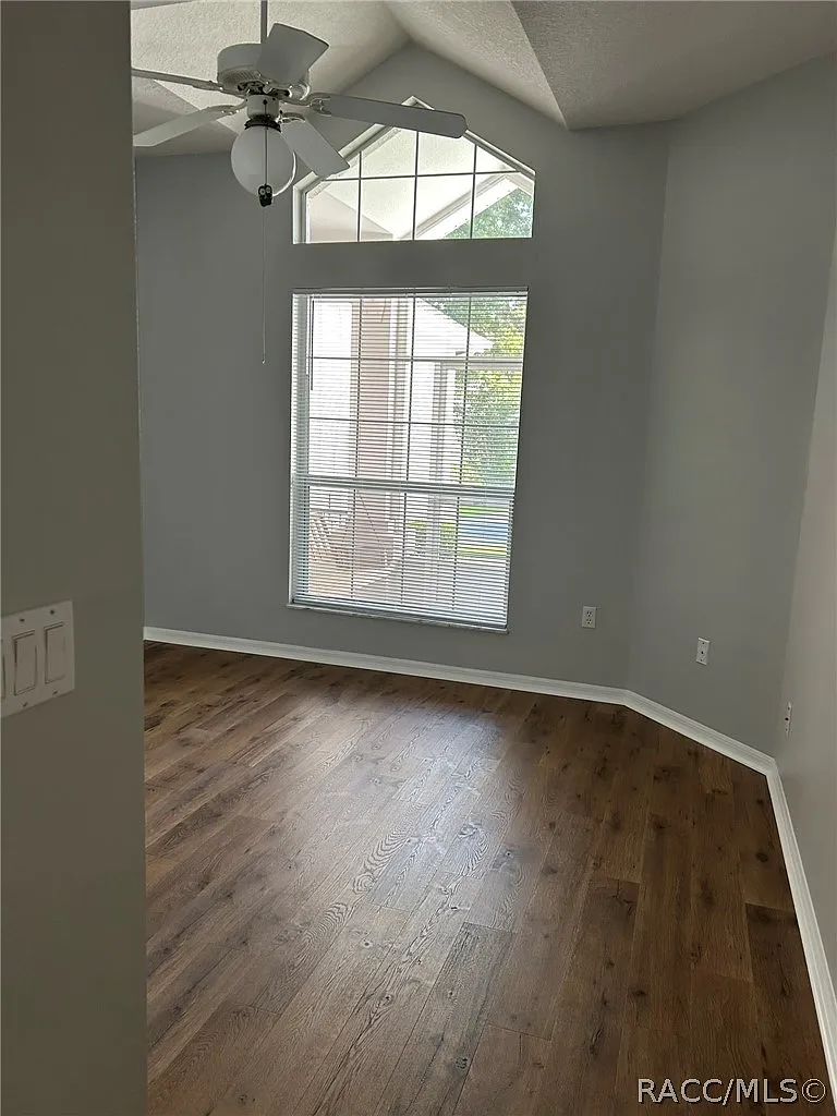 2 bed, 2.0 bath, 1386 sqft, $1,700 — Photo 4