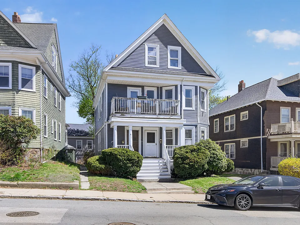 671 Washington St #1