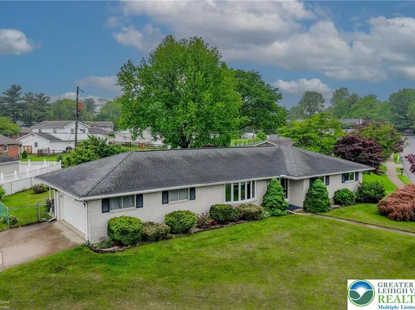 1156 Westbury Dr, Bethlehem, PA 18017