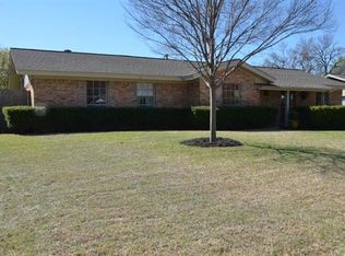 3230 Golfing Green Dr, Farmers Branch, TX 75234