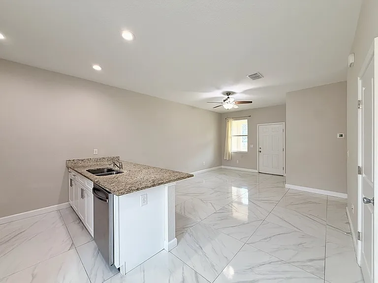 2 W Orange St #101 — Photo 9