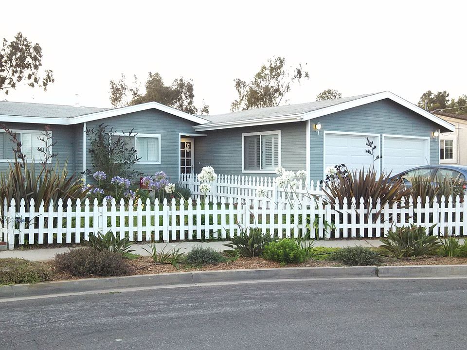 white picket fence