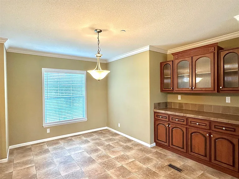 831 Country Club Rd — Photo 18