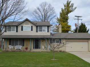 30 Clair Hill Dr, Rochester Hills, MI 48309