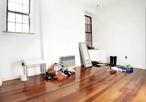 Rented by Brooklyn Group | media 21