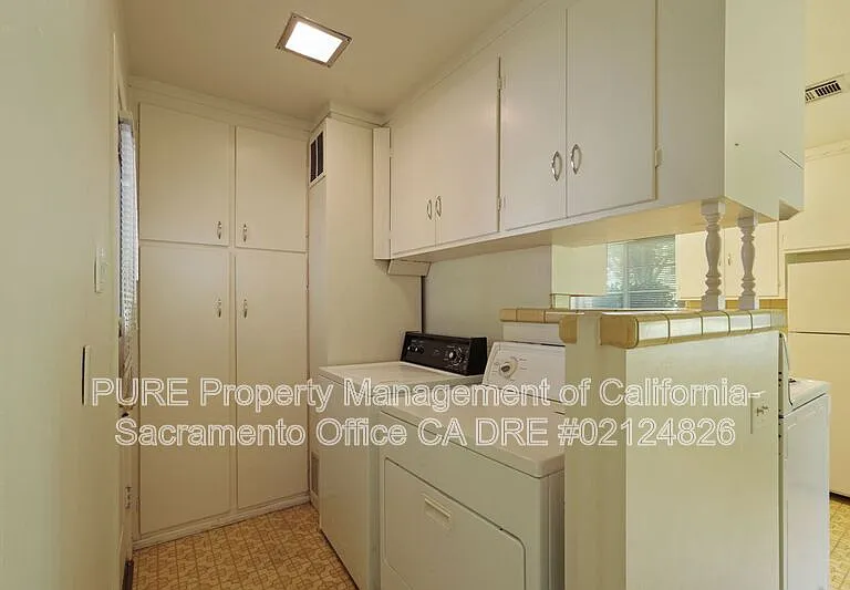 5201 T St — Photo 14