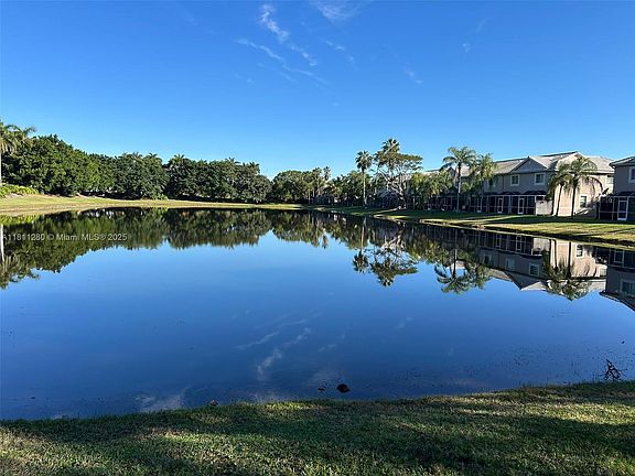 4th image of 2226 Salerno Cir #2226