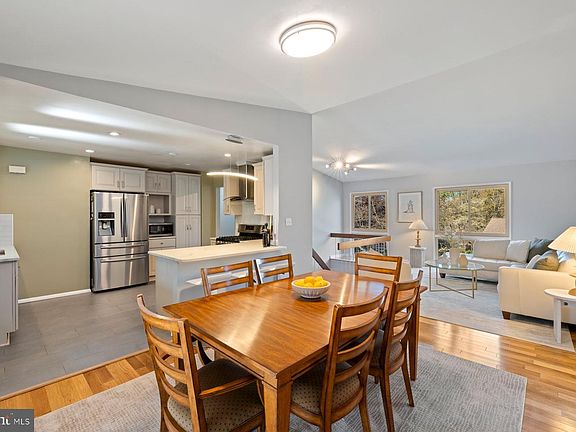 4th image of 11504 Brandy Hall Ln