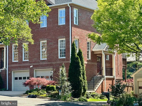 114 Mosby Cir, Warrenton, VA 20186