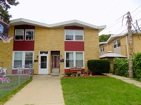 1361 Howard Ave, Des Plaines, IL 60018