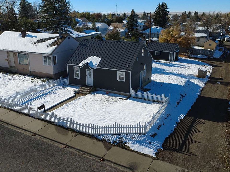 1st image of 214 7th Ave SE