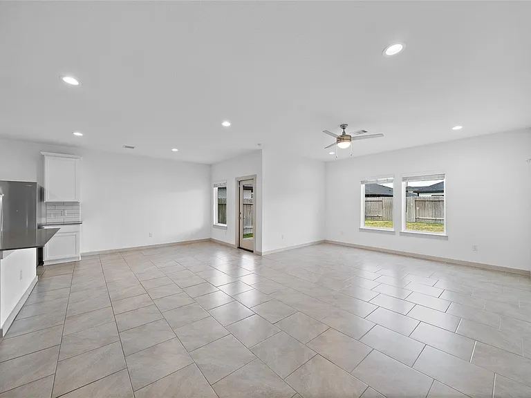 29507 Krus Hill Ln — Photo 3