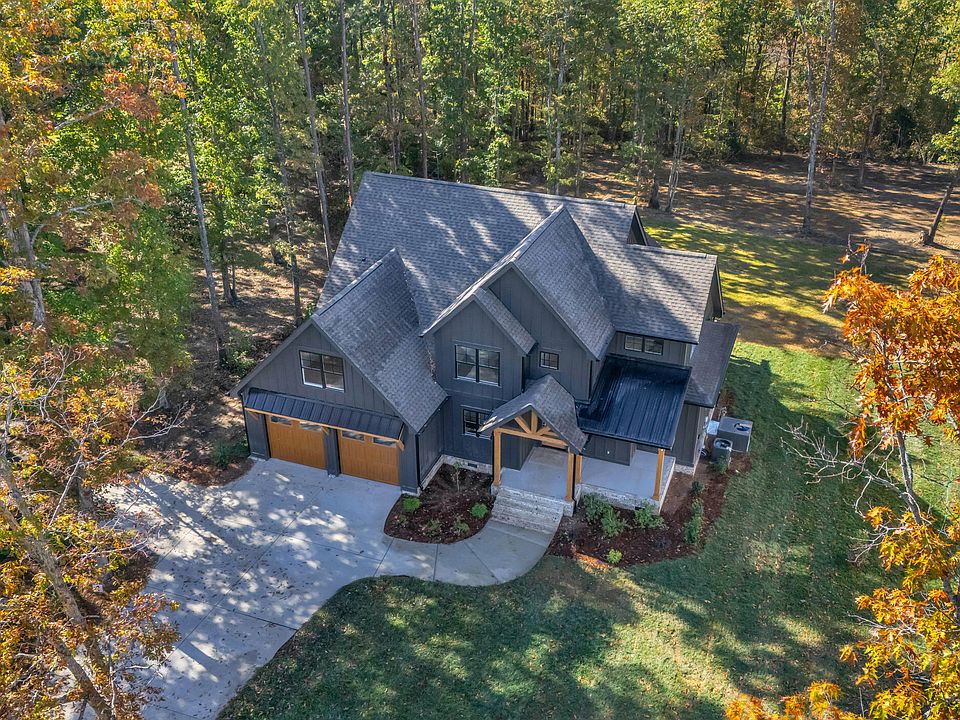 1st image of 2740 Mowbray Pike