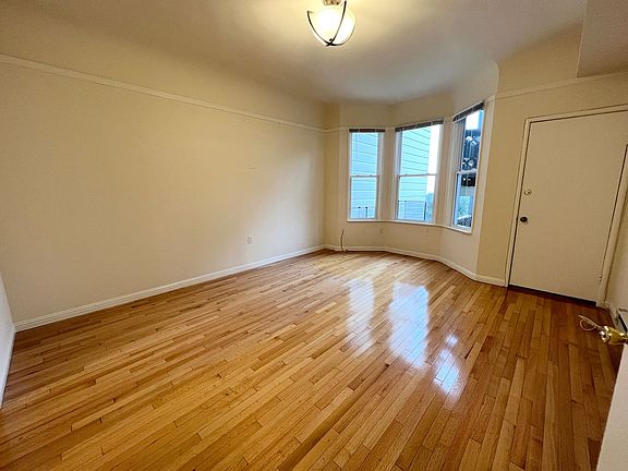 2nd image of 322 Parnassus Ave #4