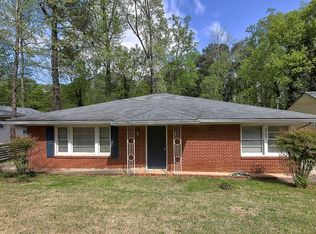 1111 Glendale Dr, East Pt, GA