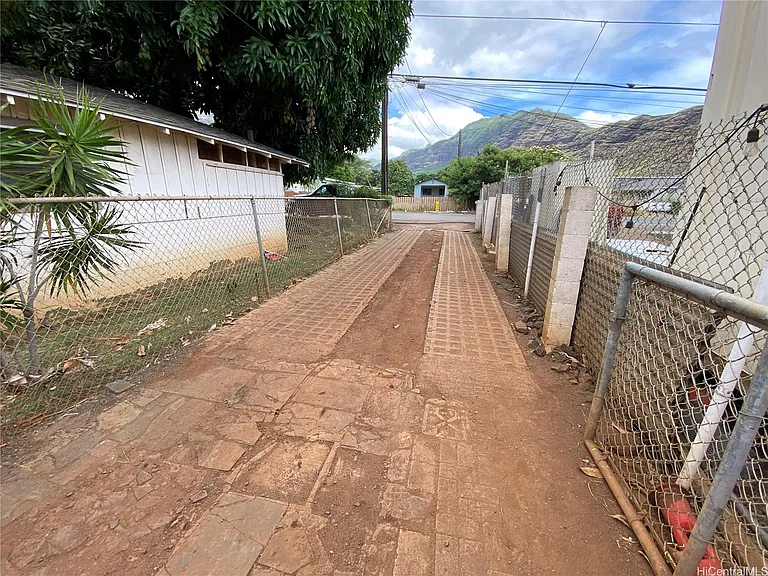 84-1111 Lahaina St #A — Photo 21