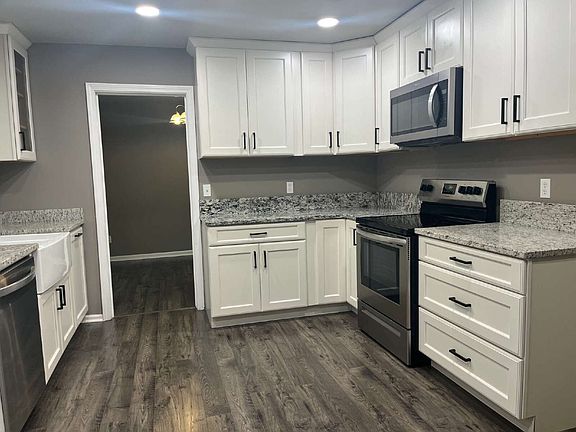 3rd image of 6208 Cedar Point Dr NW