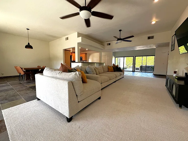 42755 Santiago Pl — Photo 1