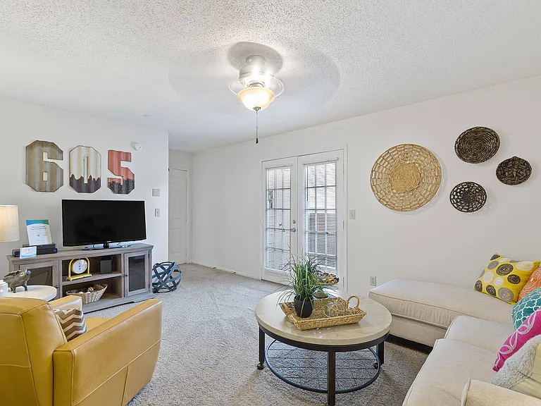 Cimarron Trails Apts. — Photo 9