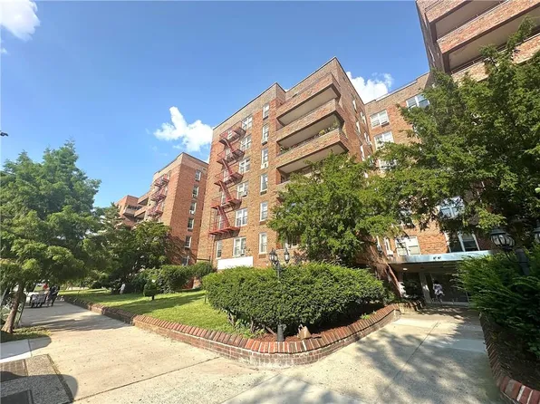 2727 Ocean Pkwy APT B28, Brooklyn, NY 11235