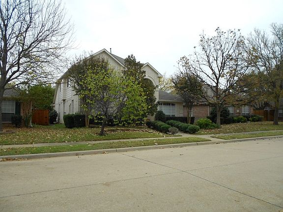 2nd image of 211 Parkhurst Ln
