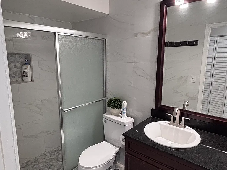 6615 N Clark Ave — Photo 11