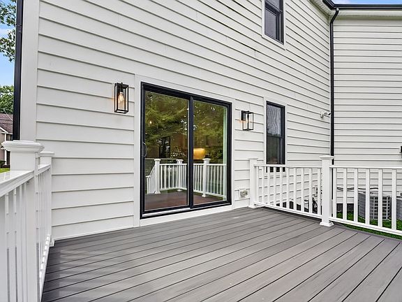 5th image of 23 Evergreen Rd