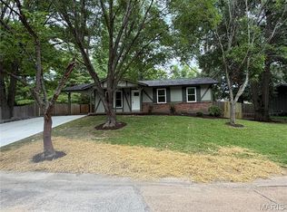 1 Madison Ct, Villa Ridge, MO 63089