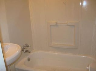 609 W 14th St APT 6, Junction City, KS 66441