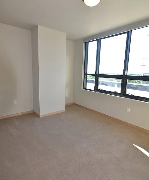 Venture Luxury High Rise — Photo 218
