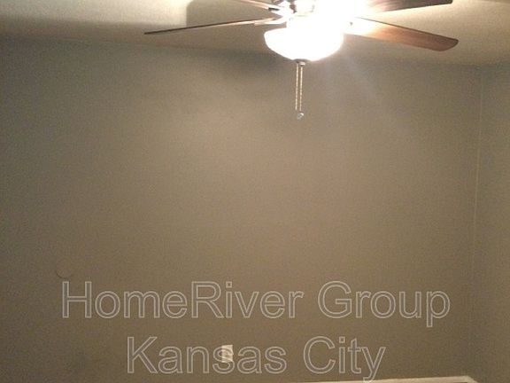 2nd image of 1507 W College St APT D