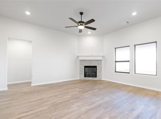 10305 SW 55th Ter, Mustang, OK 73064