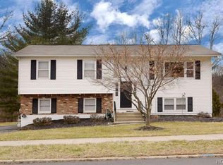 8 Riverglen Dr, Thiells, NY 10984