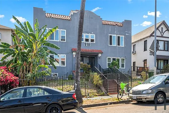 910 S Mariposa Ave #17 — Photo 11