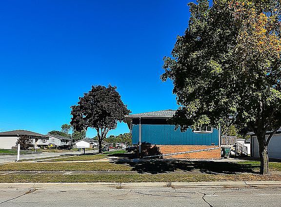 3rd image of 7519 Idaho Ave