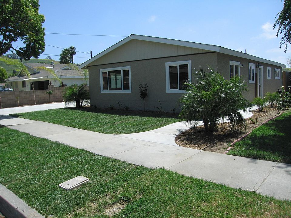 1st image of 3322 Carolyn Cir