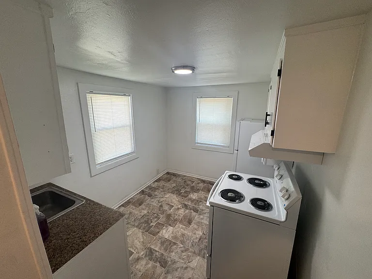 100B W Cummings Ave #B — Photo 10