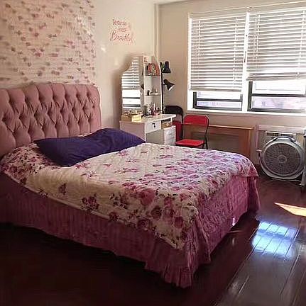 2nd image of 14340 Roosevelt Ave APT 7A