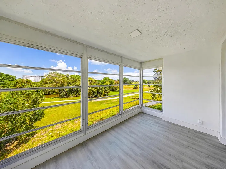 3151 S Palm Aire Dr #407 — Photo 36