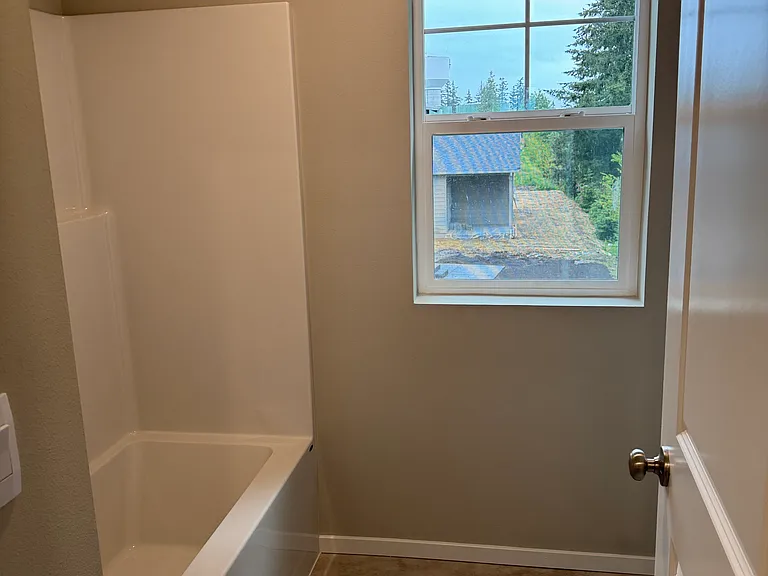 75th Dr NW — Photo 26
