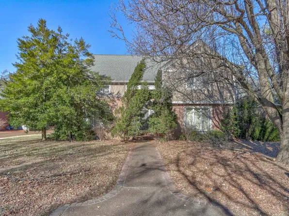7416 E Sycamore St, Evansville, IN 47715