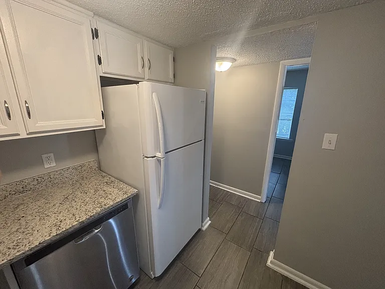 3422 Glen Park Cir NW #B — Photo 4