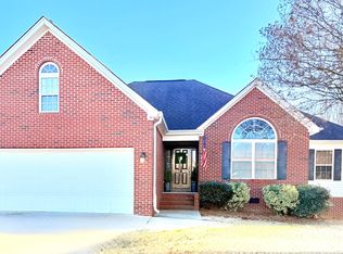 255 Kailors Cove Cir, Ringgold, GA 30736