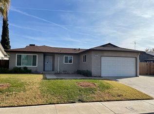 1637 Stanford Ave, Clovis, CA 93611