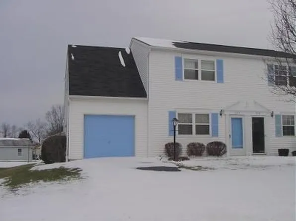 3123 Glen Hollow Dr, Dover, PA 17315