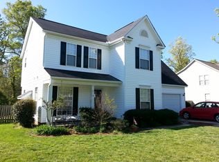 2104 Coatesdale Ln, Matthews, NC 28104