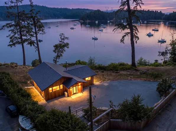 479 Montague Rd, Southern Gulf Islands, BC V0N 1P0