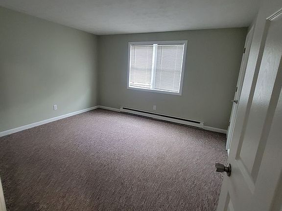 4th image of 99-105 Lawrence St #99-5