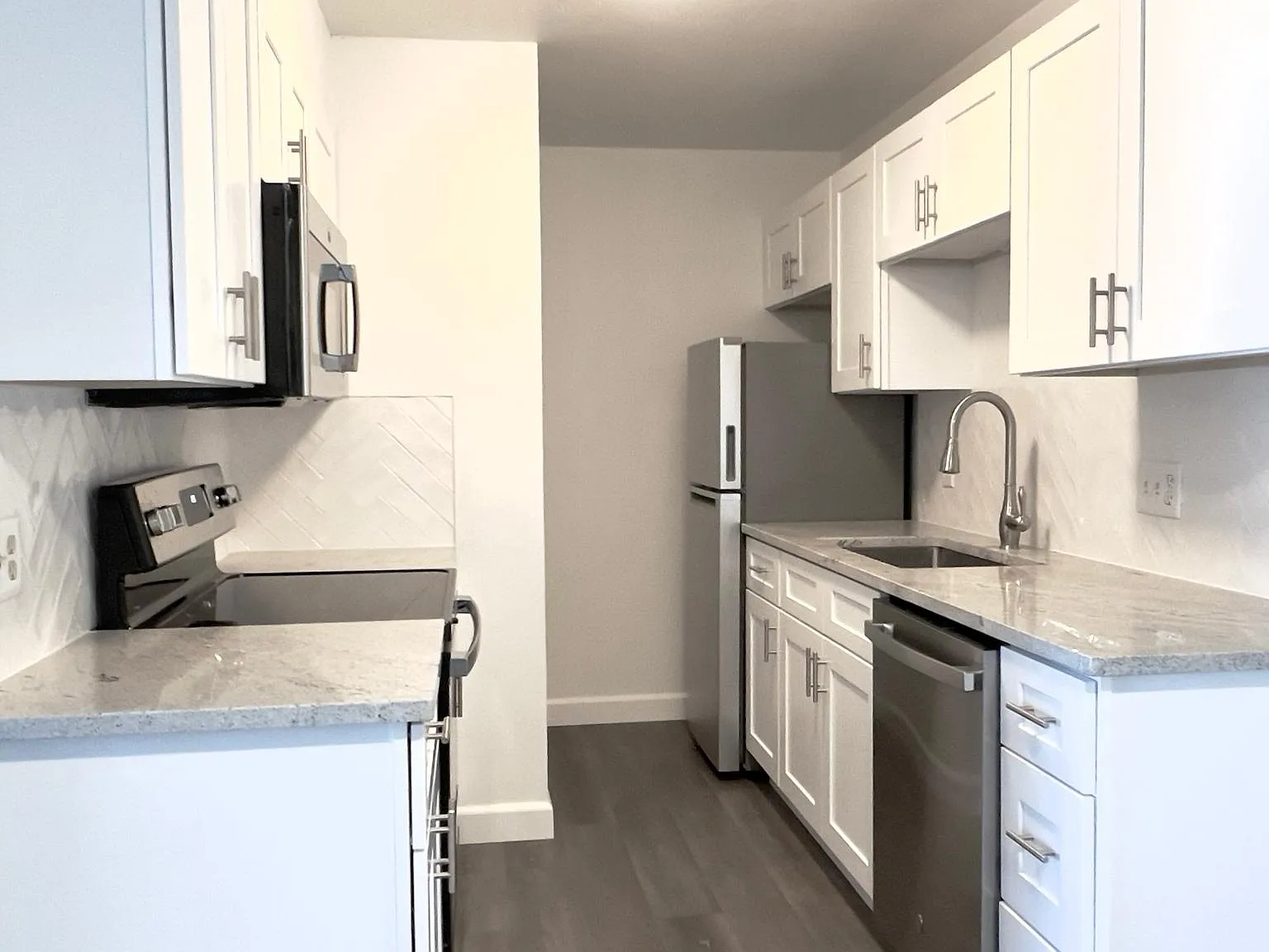 2 bed, 773 sqft, $1,750 — Photo 4